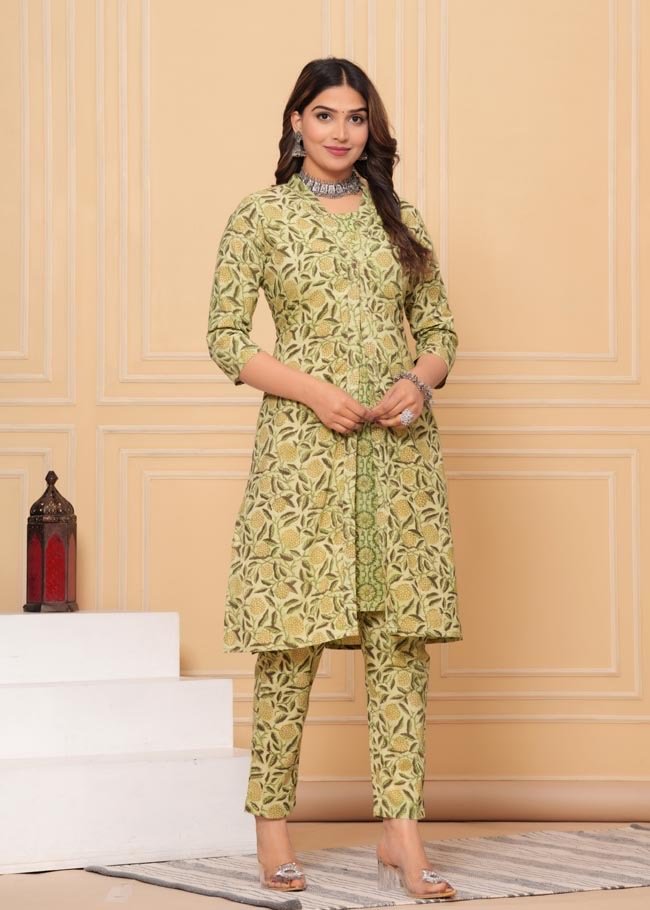 Pista Green Kurti Shrug Set with Flower Patti Design - Image 4